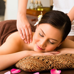 Lợi Ích Của Massage Sau Giờ Làm Việc Với Nhân Viên Văn Phòng